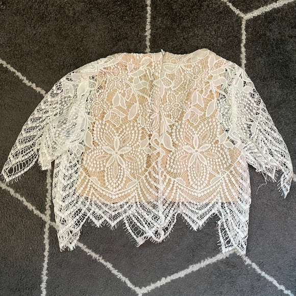 Lace Crop - Picture 2 of 2